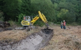 příklad revitalizace na Litovicko-šáreckém potoce - hloubení koryta