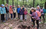 Děti si vyzkoušely sázení stromů